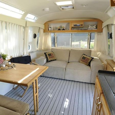 Airstream Retro Usa Caravan Earnewald Ngoại thất bức ảnh