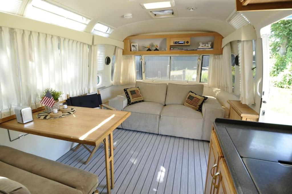 Airstream Retro Usa Caravan Earnewald Ngoại thất bức ảnh